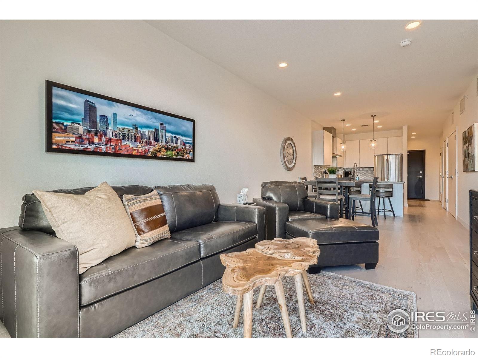 1616 S Broadway 304