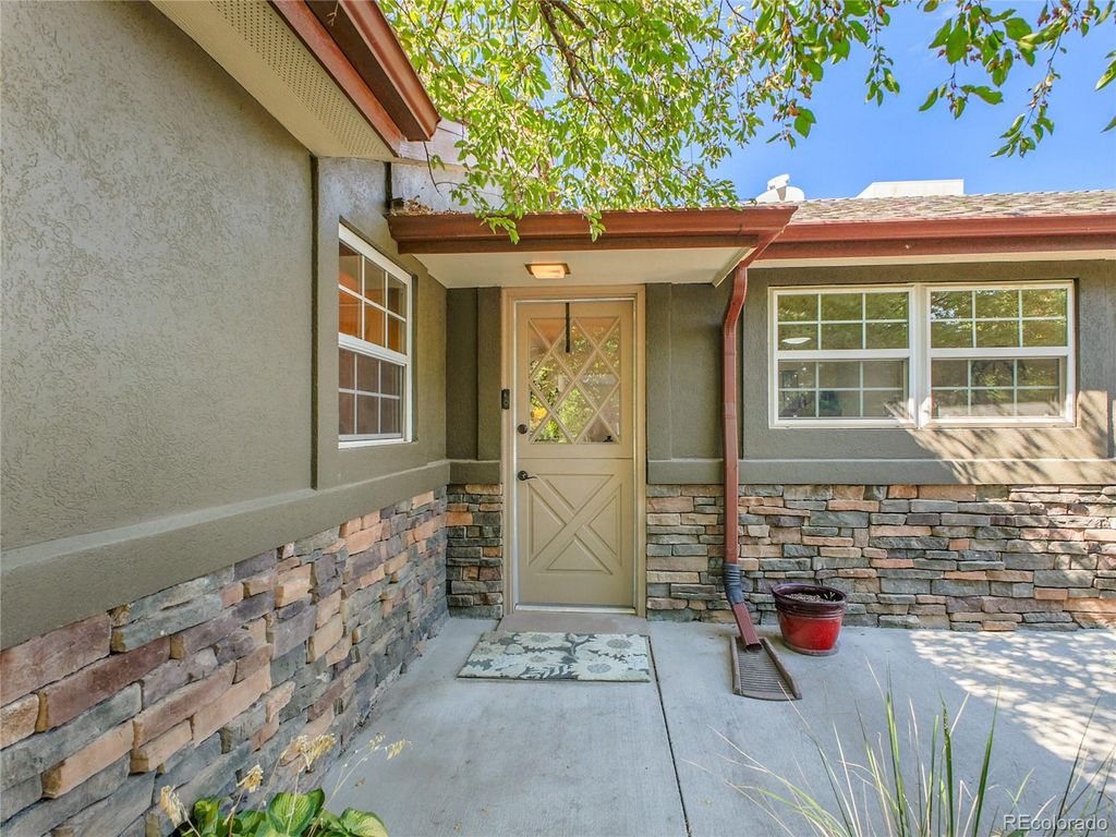 Photo of 16395 W 54th Avenue, Golden, CO 80403 (MLS # 9796865)