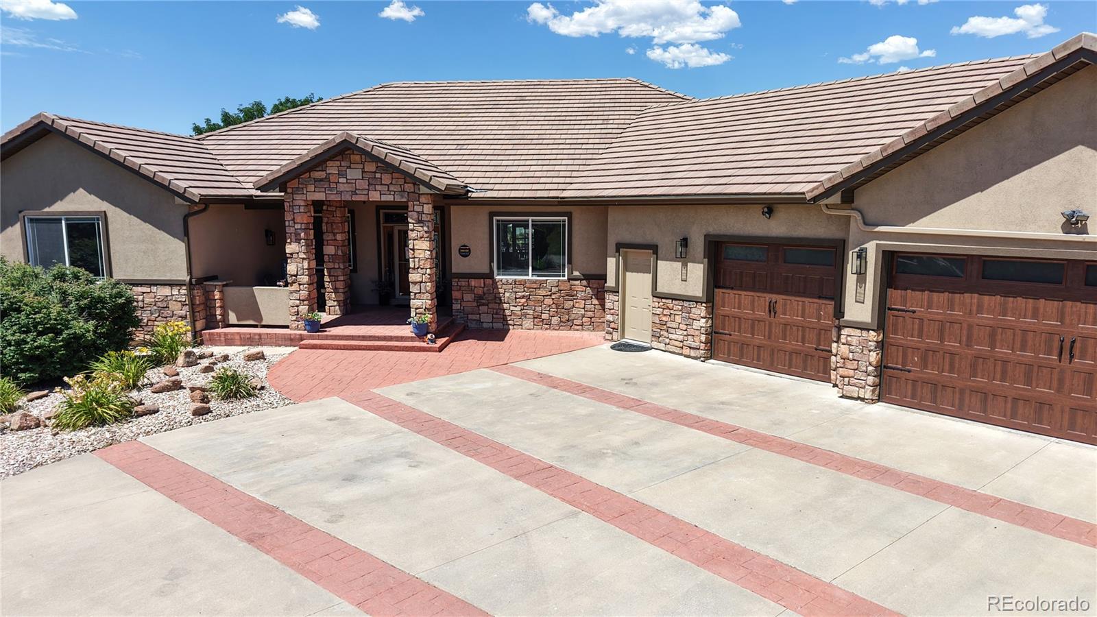 1246 Highland Place