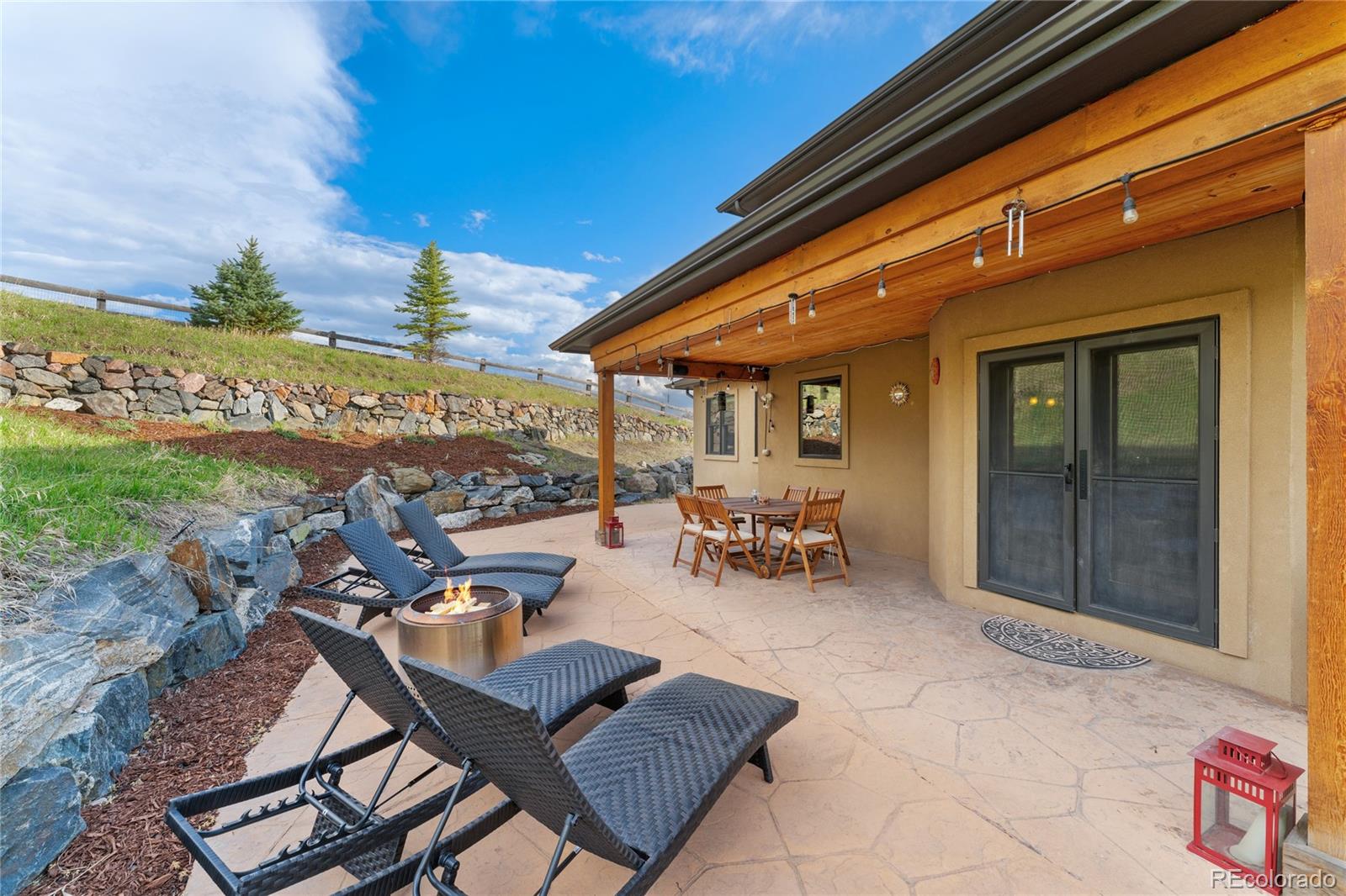 3048 Starling Court