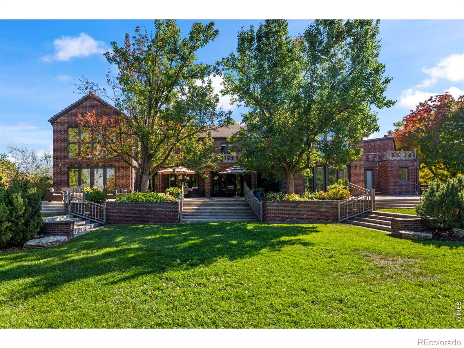 8414 Firethorn Court
