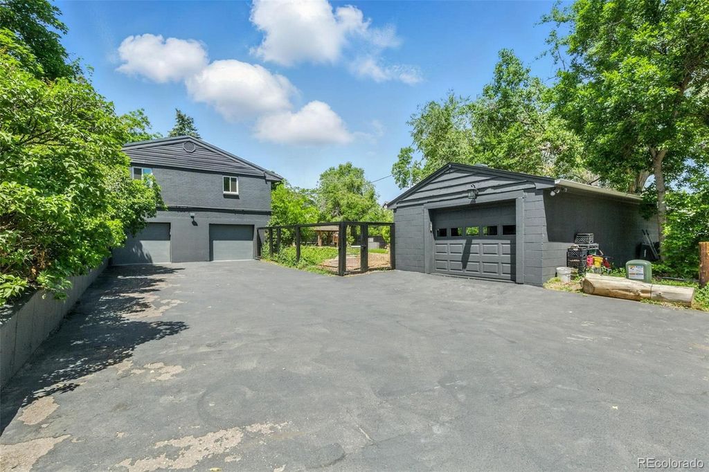 Photo of 6505 W Hampden Avenue, Lakewood, CO 80227 (MLS # 5296207)