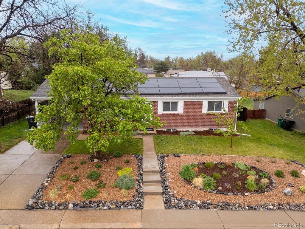 Photo of 3379 W Wagon Trail Drive, Englewood, CO 80110 (MLS # 2259003)