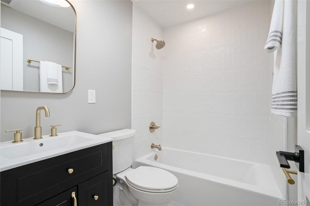 Photo of 2323 N Niagara Street, Denver, CO 80207 (MLS # 8677246)