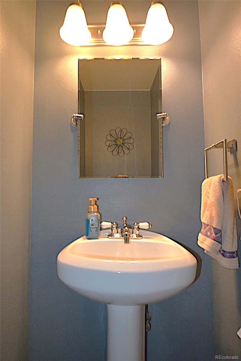 9049 E Nassau Avenue