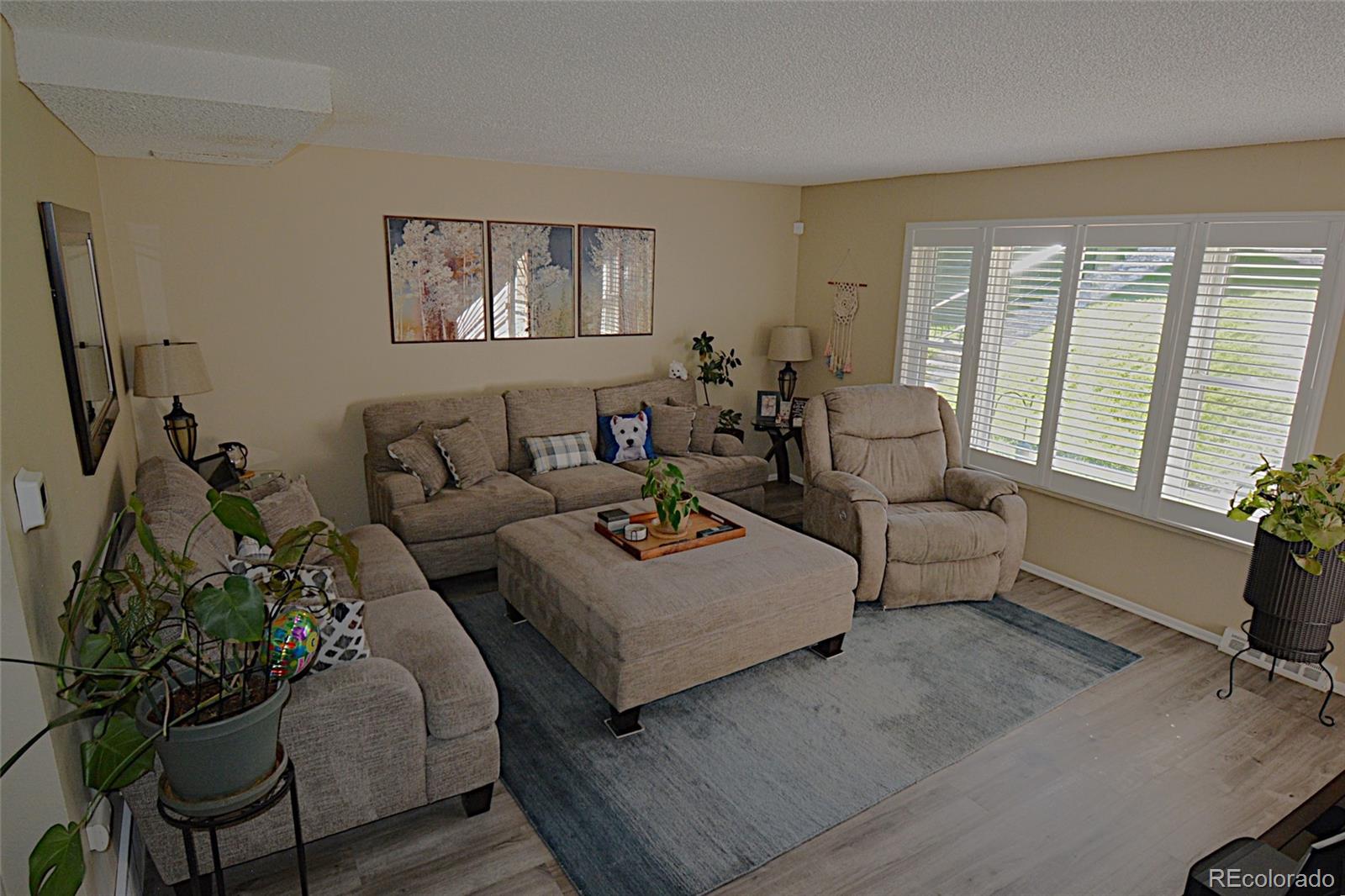 9049 E Nassau Avenue