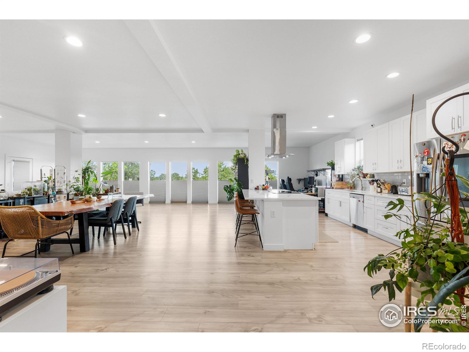 1400 W Alaska Place