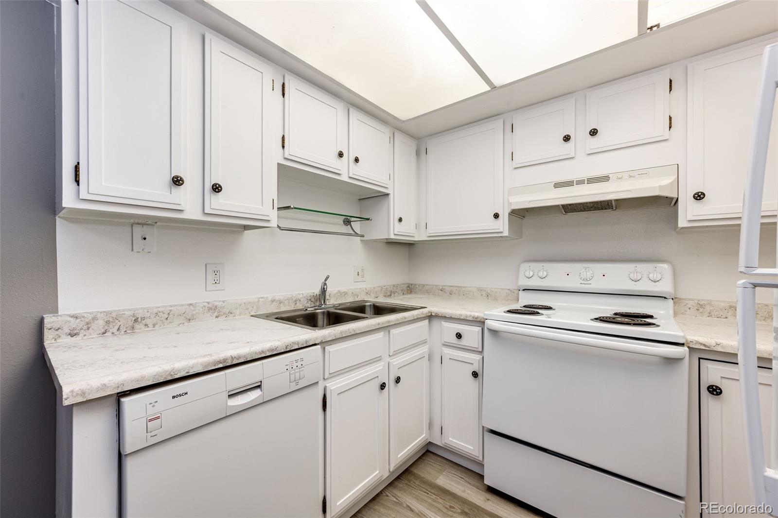 13890 E Marina Drive 107, Aurora, CO, 80014 3 13890 E Marina Drive 107
