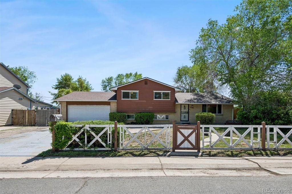 Photo of 4810 W 60th Avenue, Arvada, CO 80003 (MLS # 5476574)
