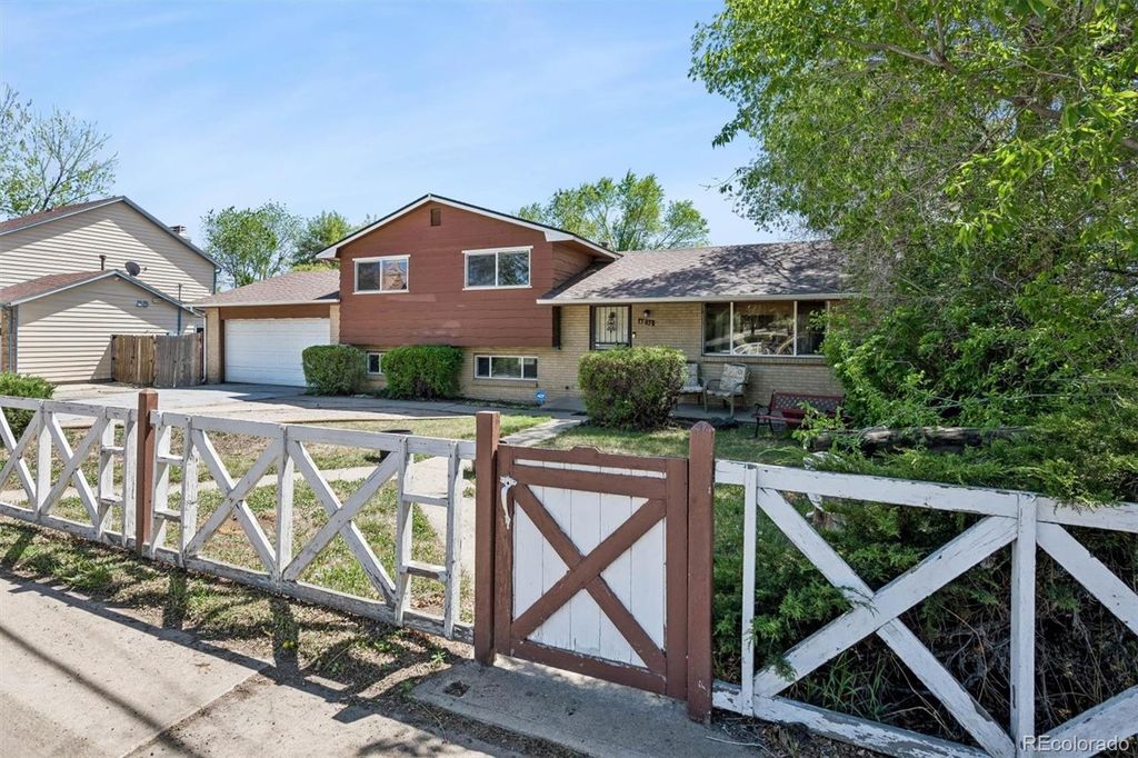 Photo of 4810 W 60th Avenue, Arvada, CO 80003 (MLS # 5476574)