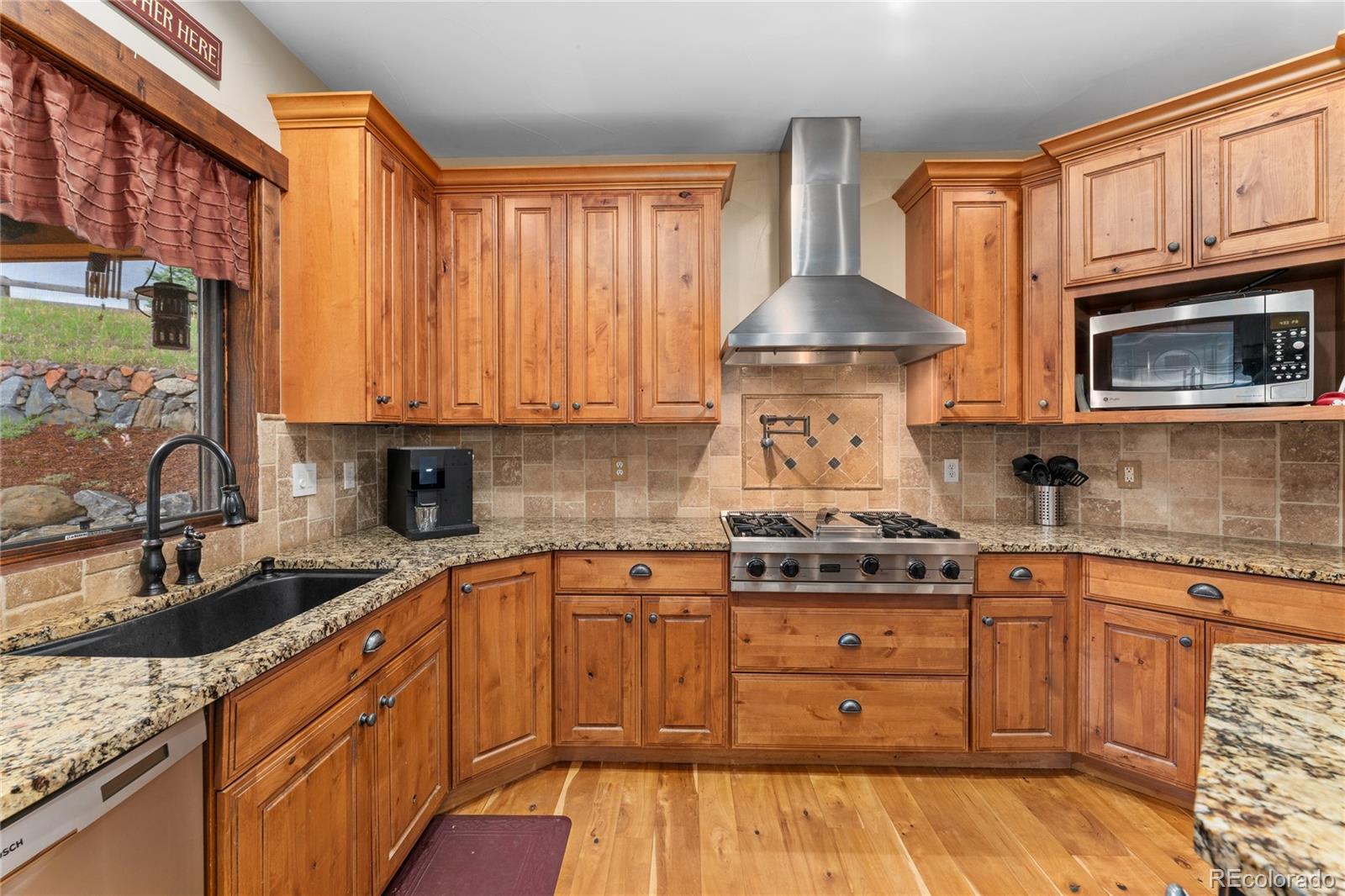 3048 Starling Court