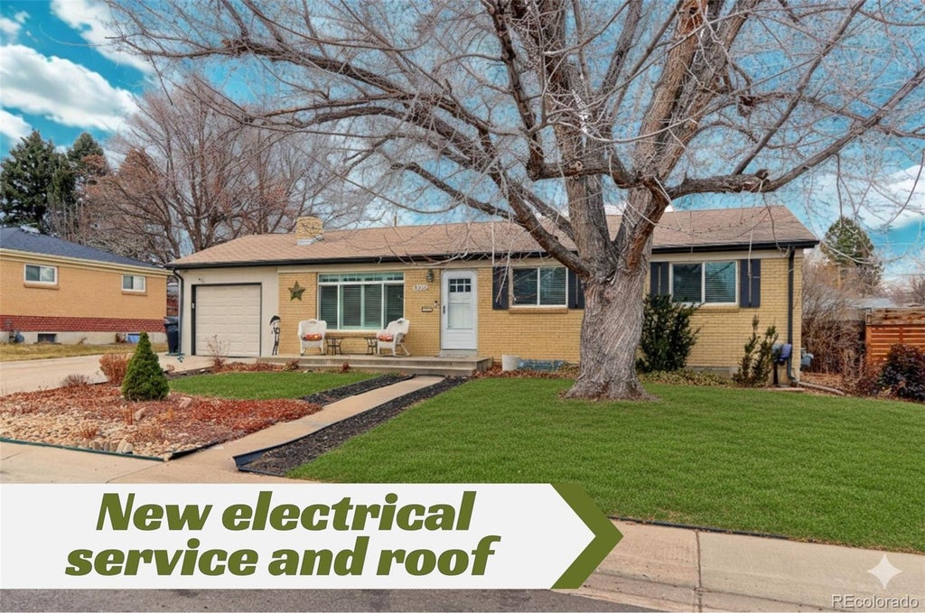 Photo of 3333 W Wagon Trail Drive, Englewood, CO 80110 (MLS # 2757920)