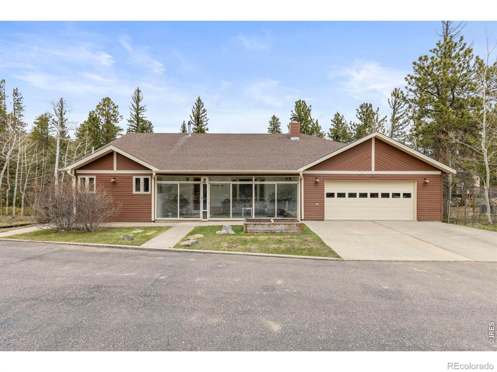805 Lodge Pole Drive