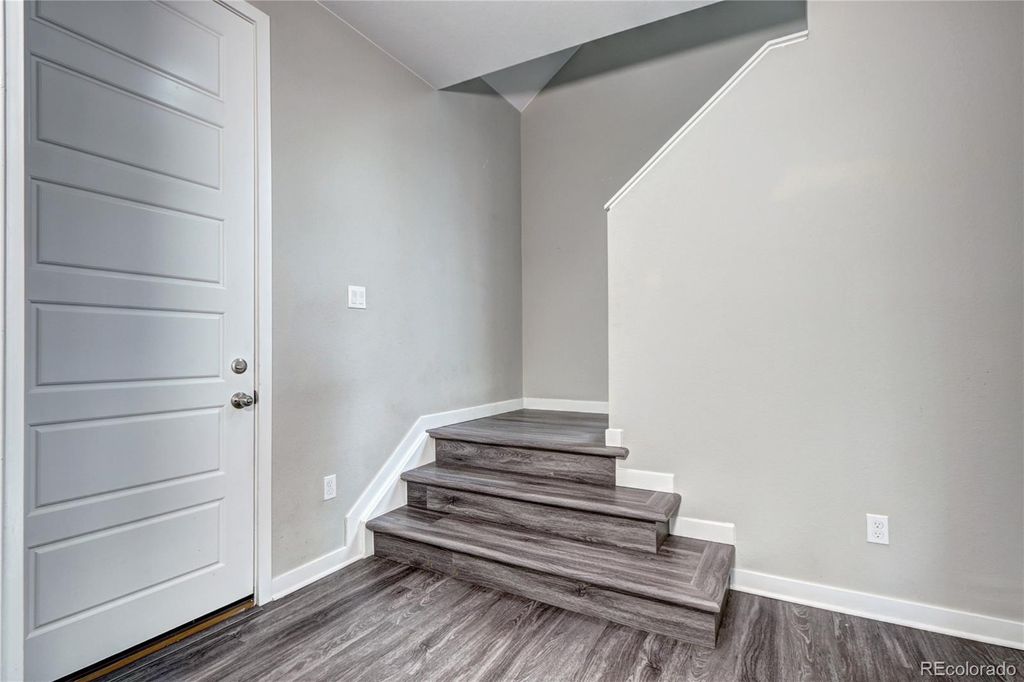 Photo of 11915 Skyview Lane, Broomfield, CO 80021 (MLS # 1954658)