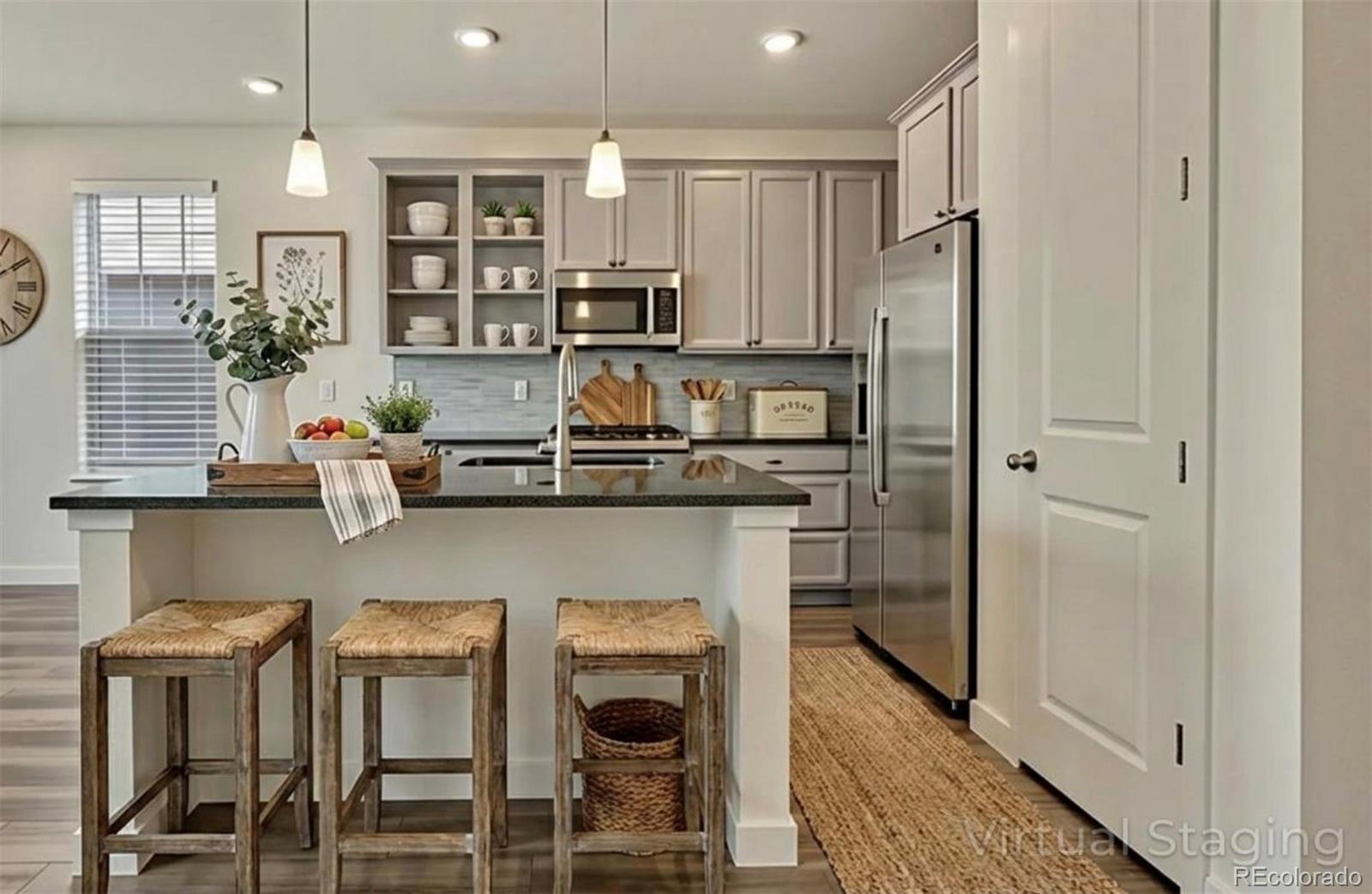 8531 W San Juan Avenue