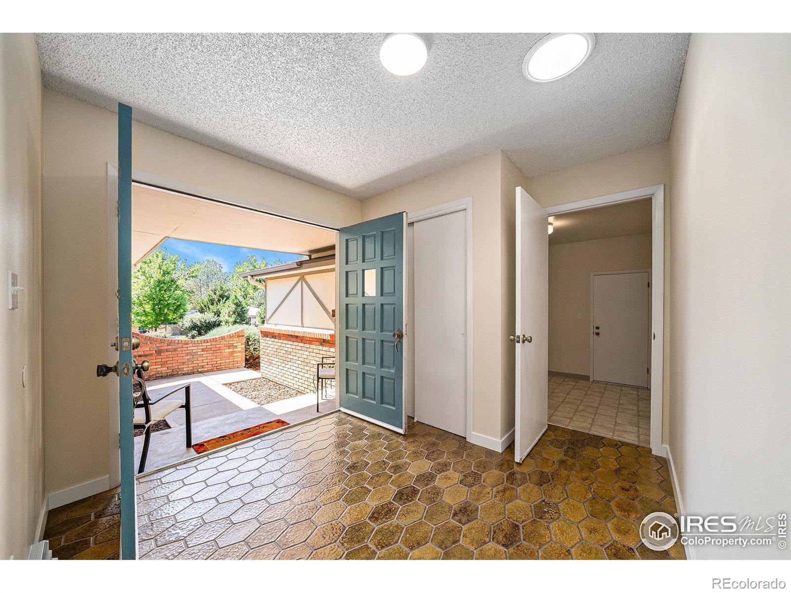 1328 Hillside Drive