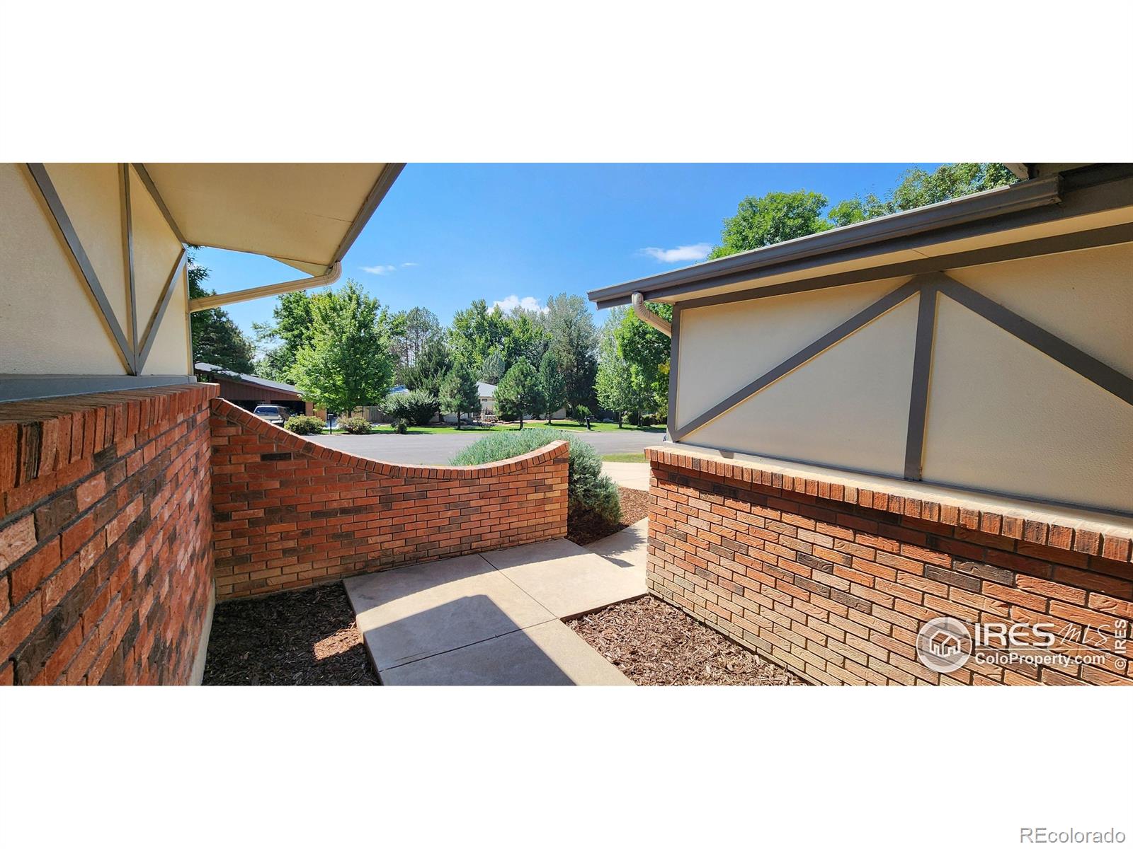 1328 Hillside Drive