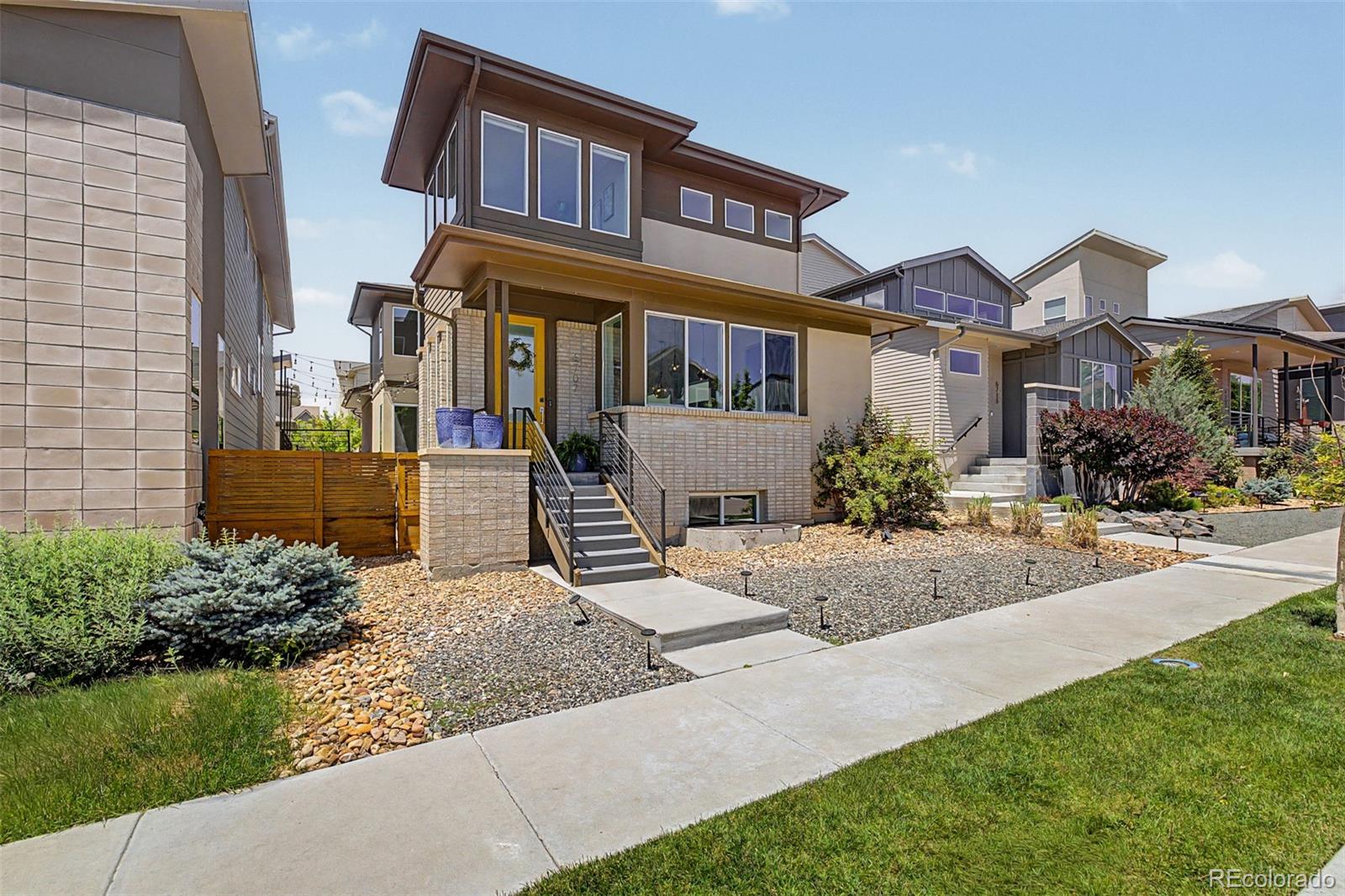 6707 Mariposa Court