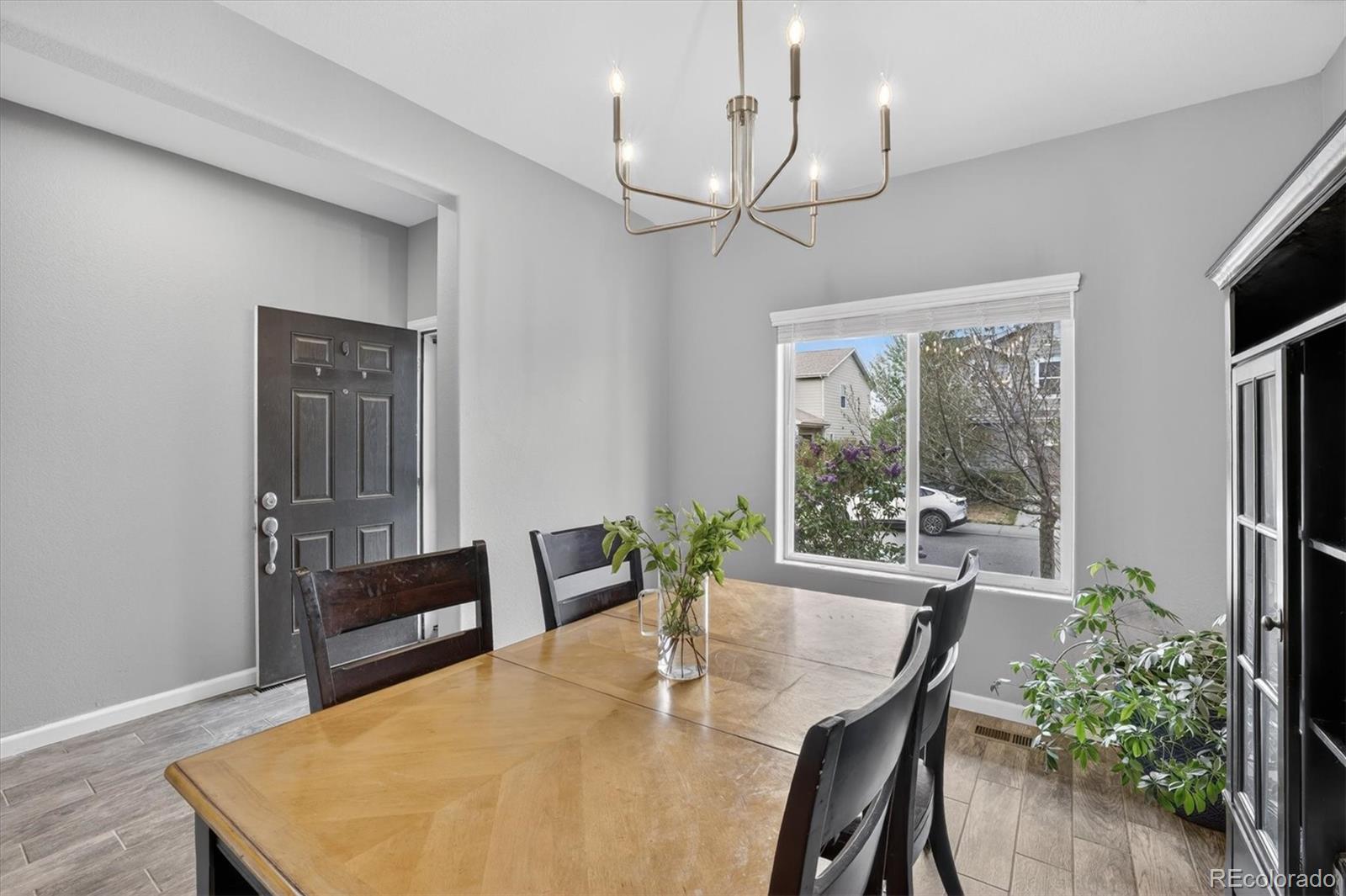 373 Whimsical Avenue