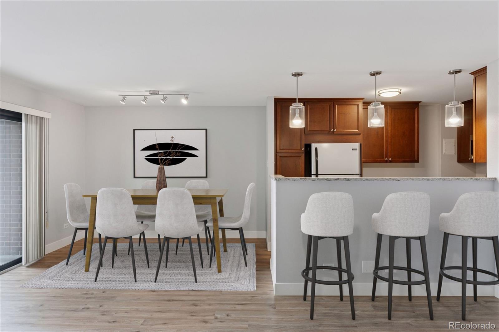 480 S Marion Parkway 802