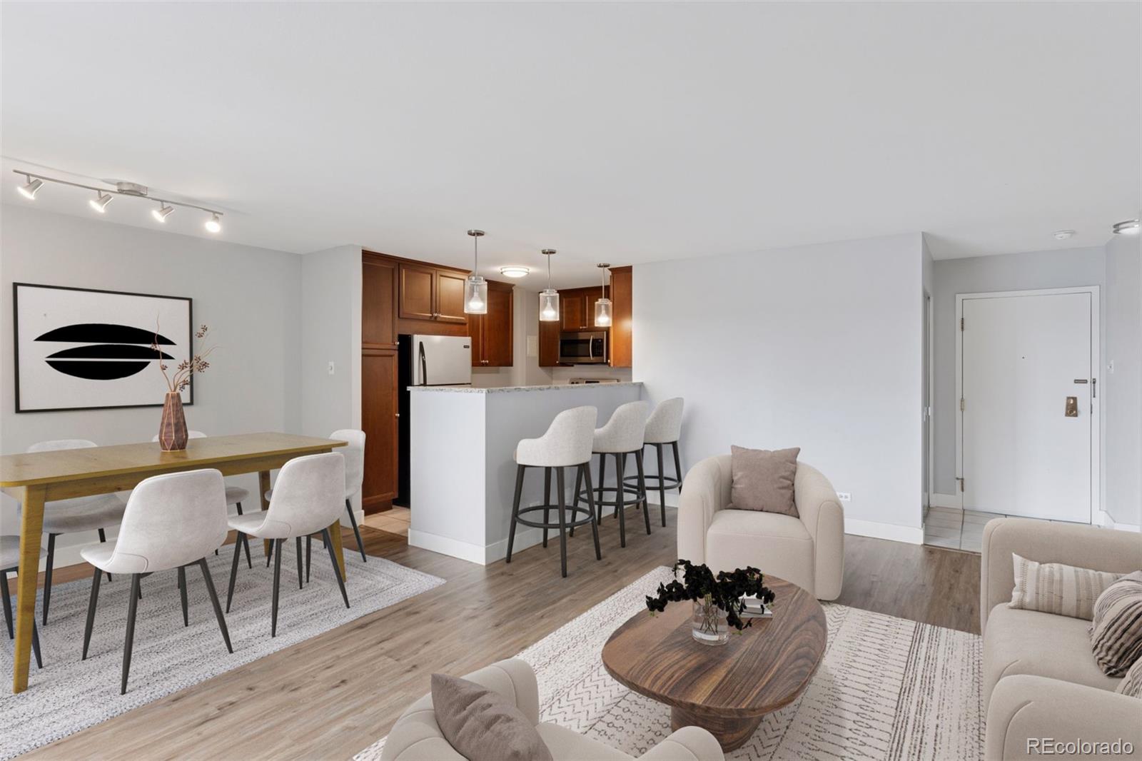 480 S Marion Parkway 802