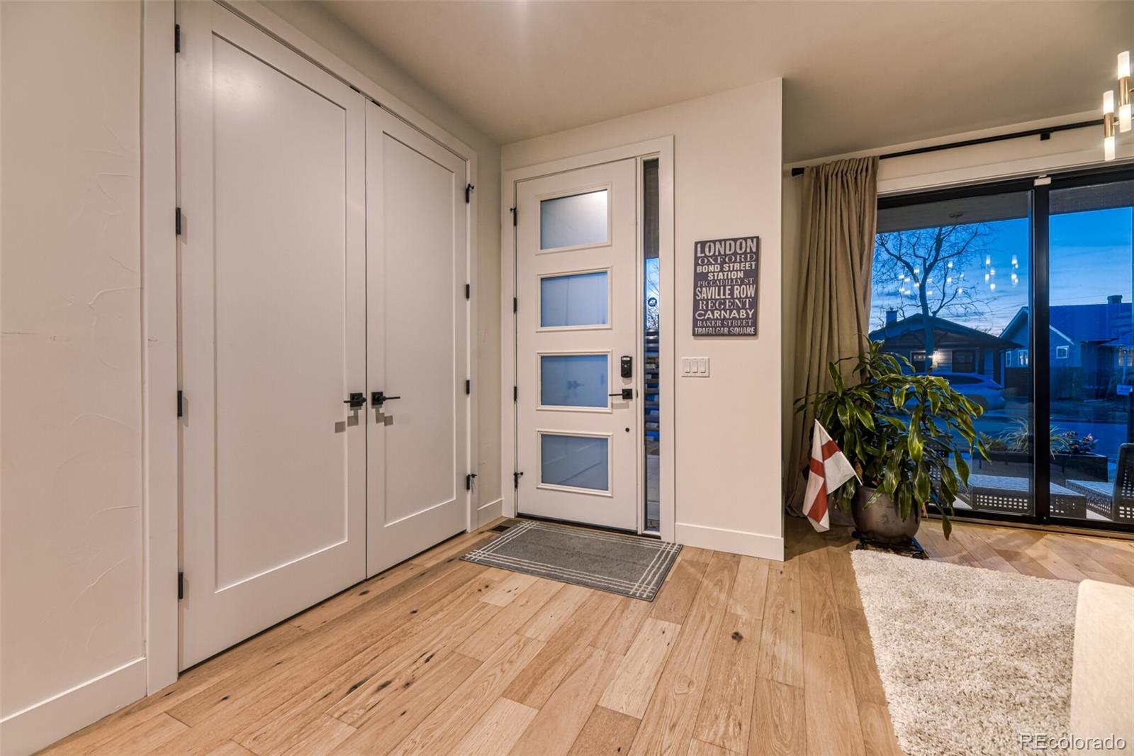 2526 S Lincoln Street