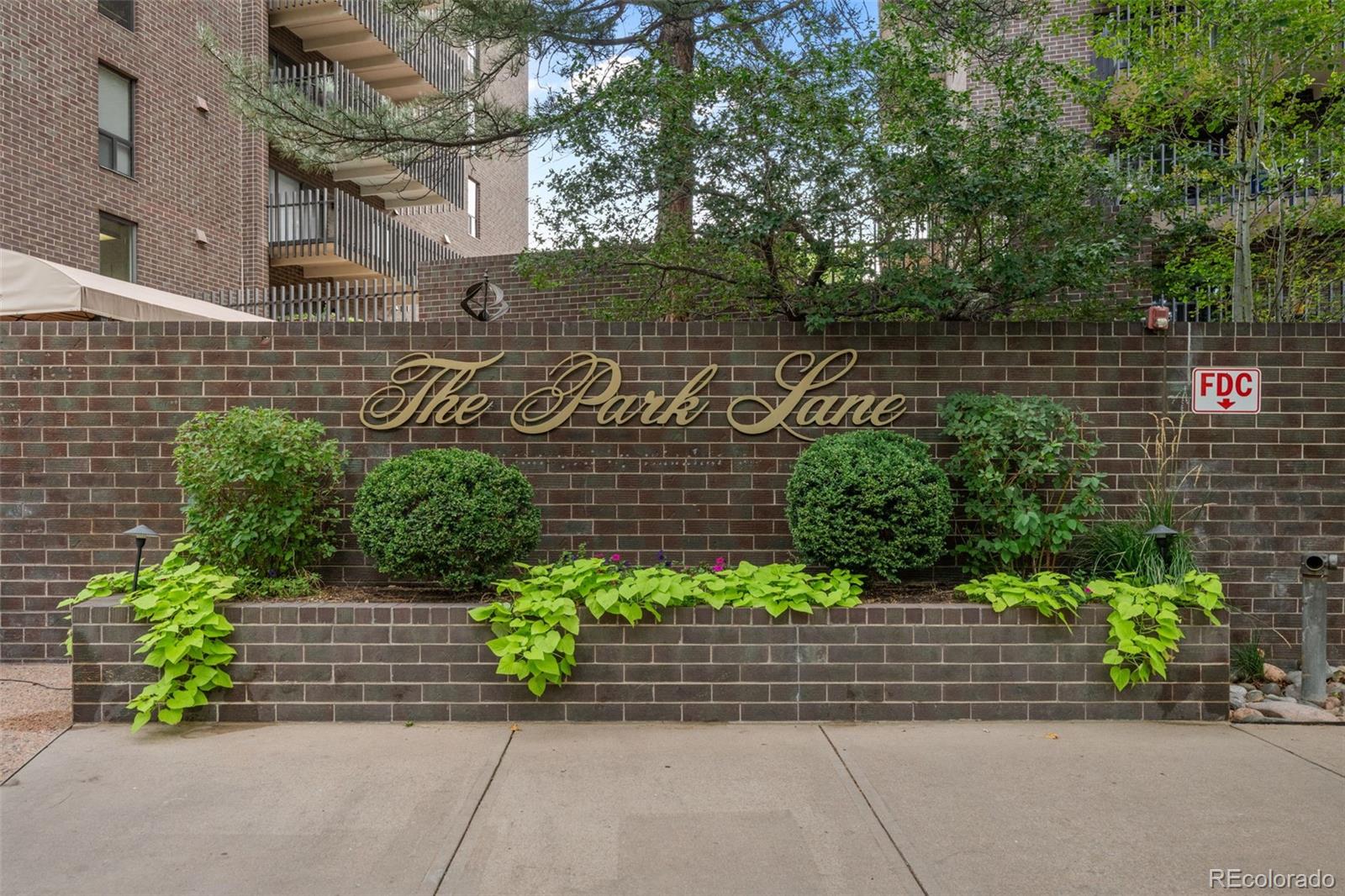 460 S Marion Parkway 1055