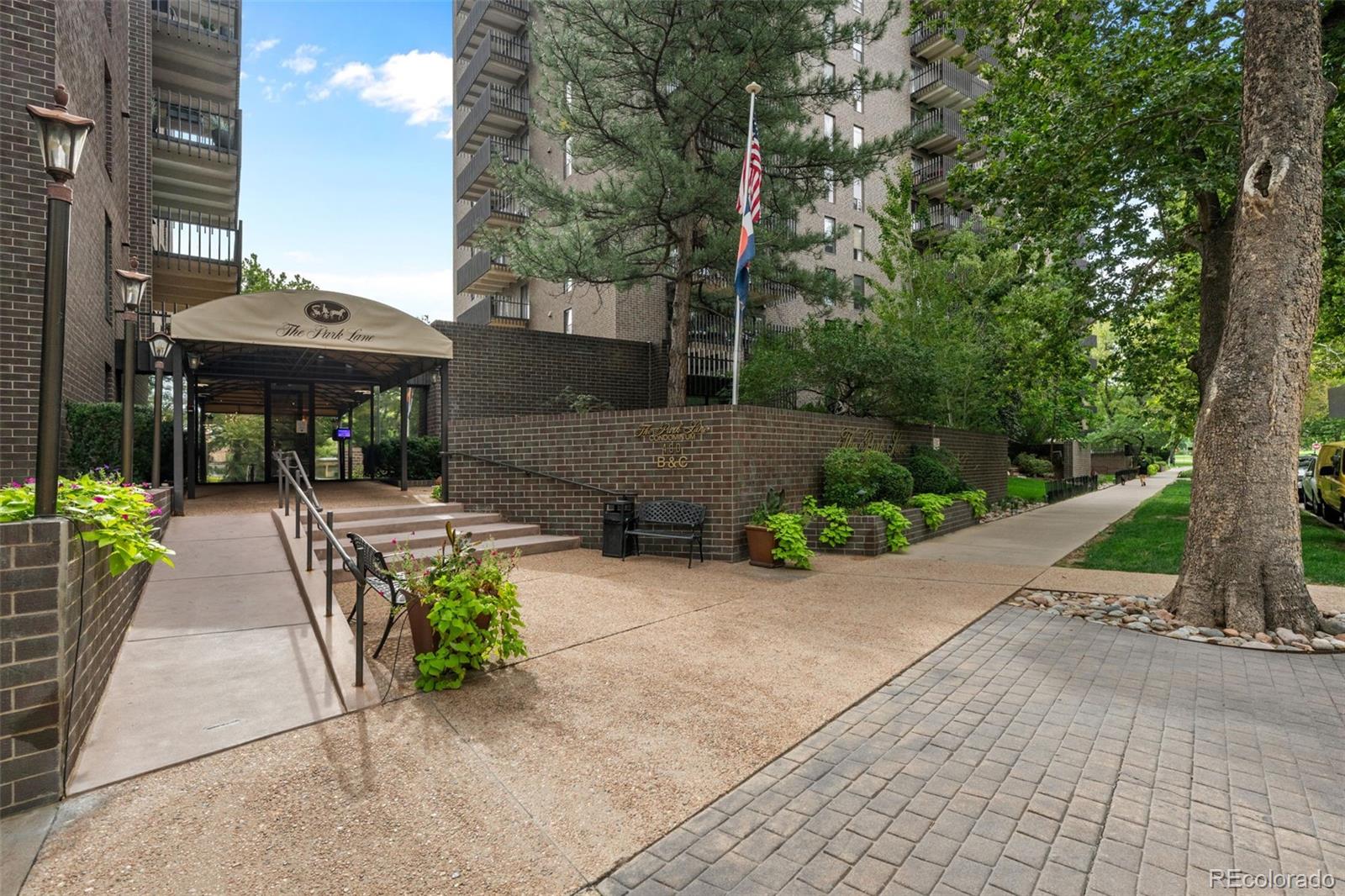 460 S Marion Parkway 1055