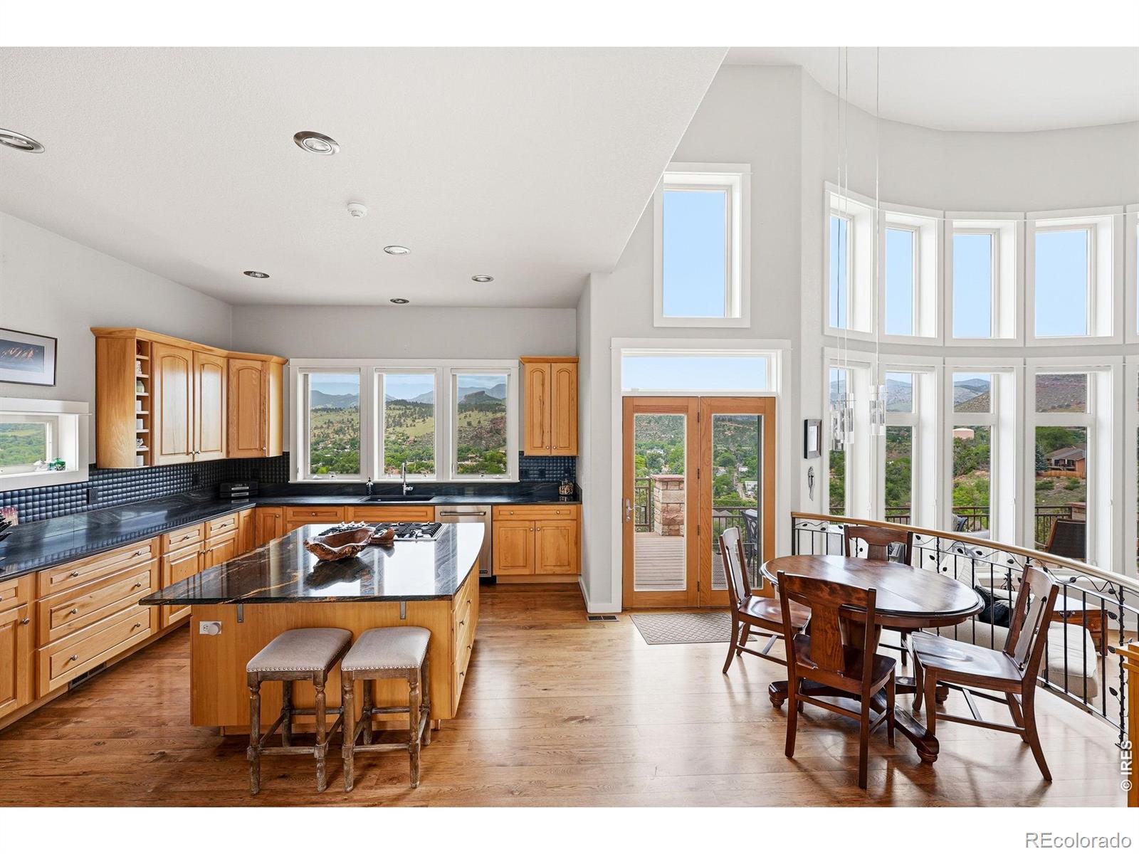 814 Mountain View Drive