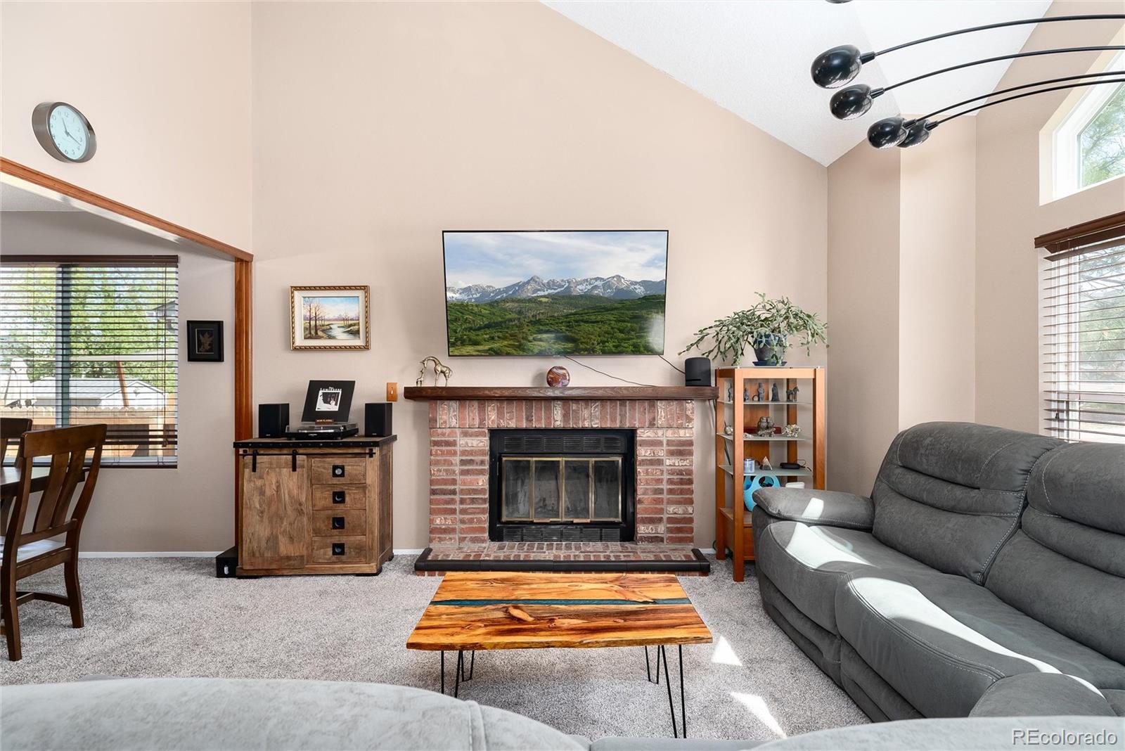 5729 Wagonwheel Trail