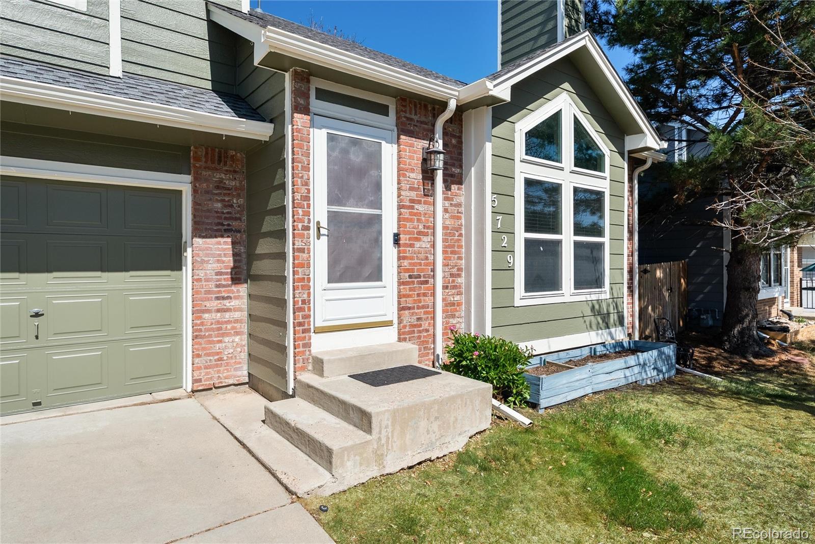 5729 Wagonwheel Trail