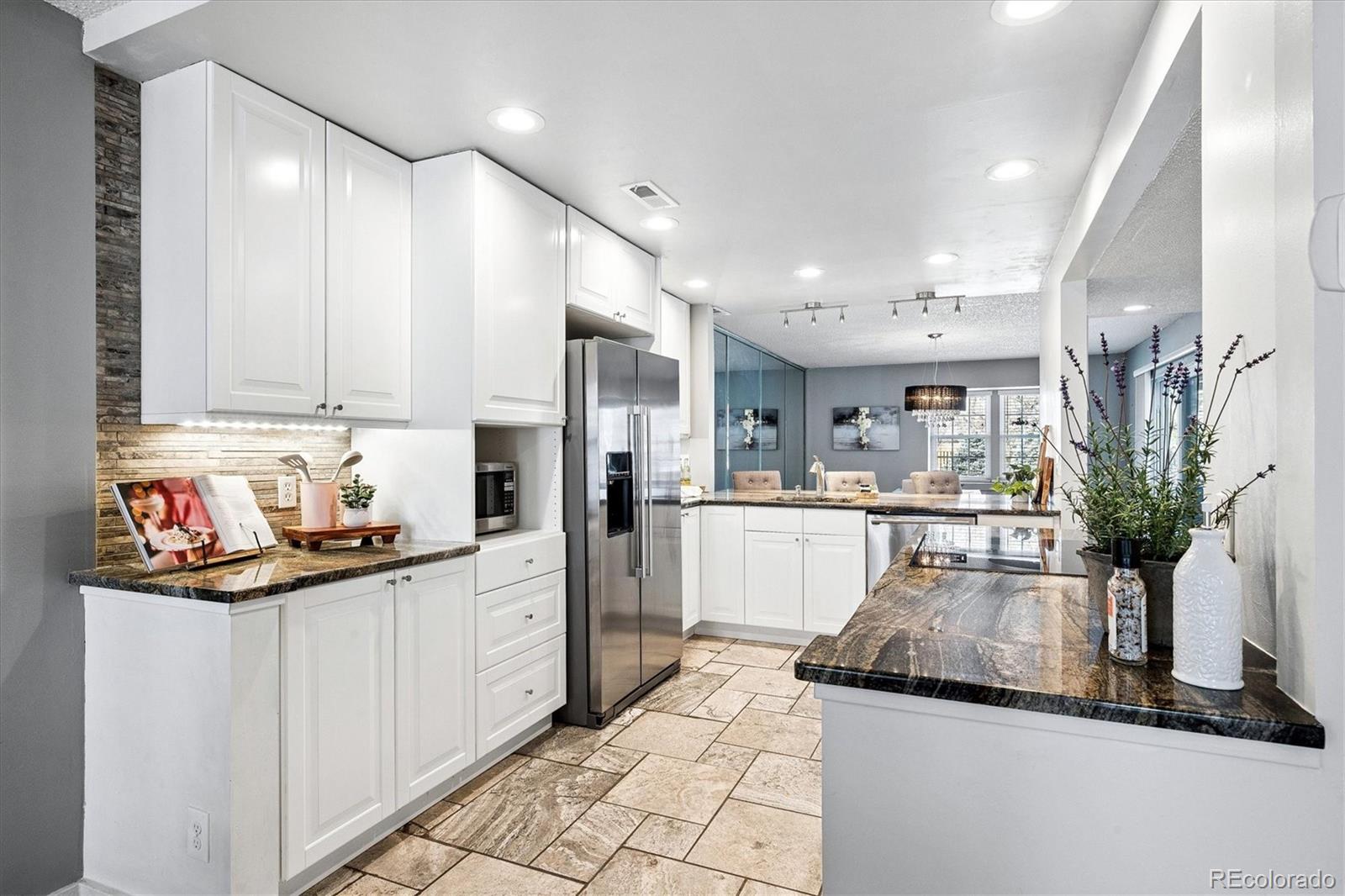 2770 S Elmira Street 7