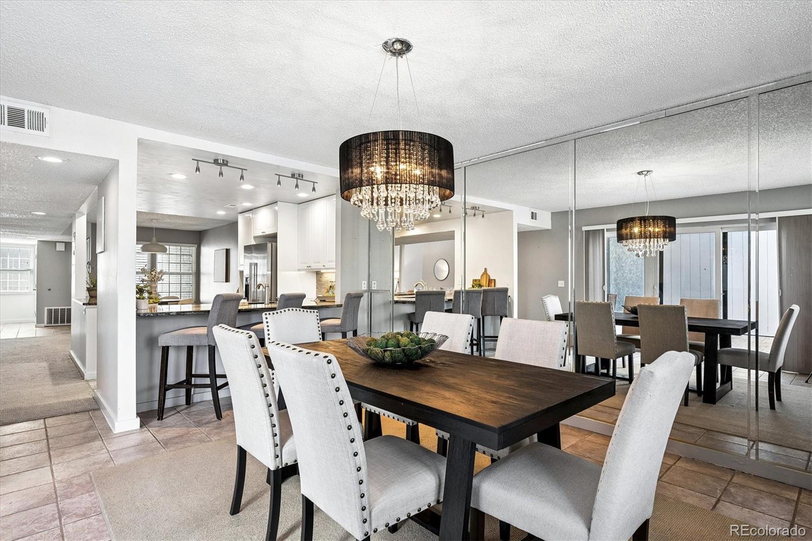 2770 S Elmira Street 7