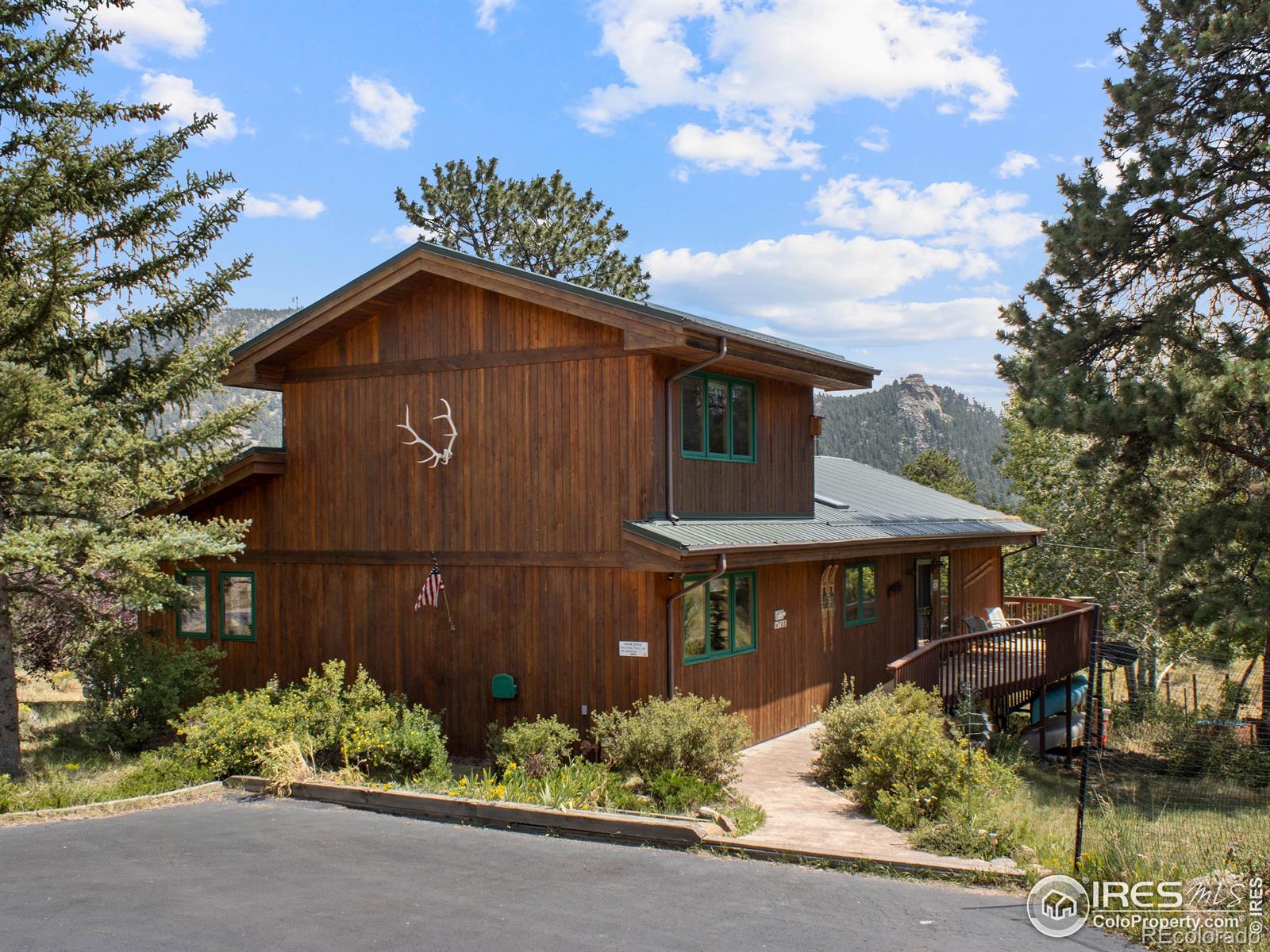 760 Meadow Circle