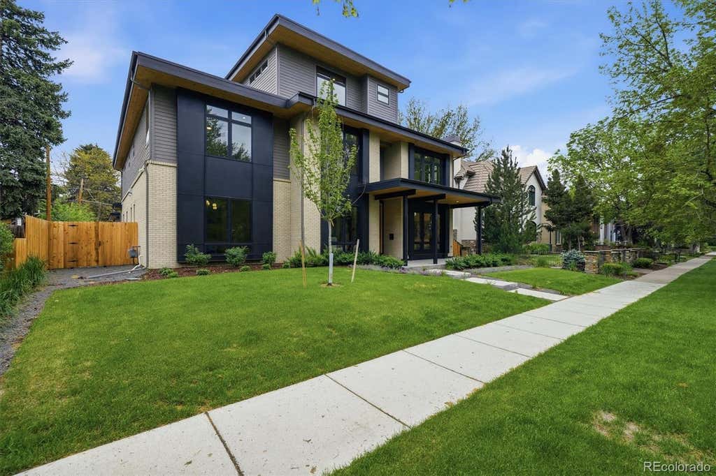 Photo of 2442 S Saint Paul Street, Denver, CO 80210 (MLS # 8237503)
