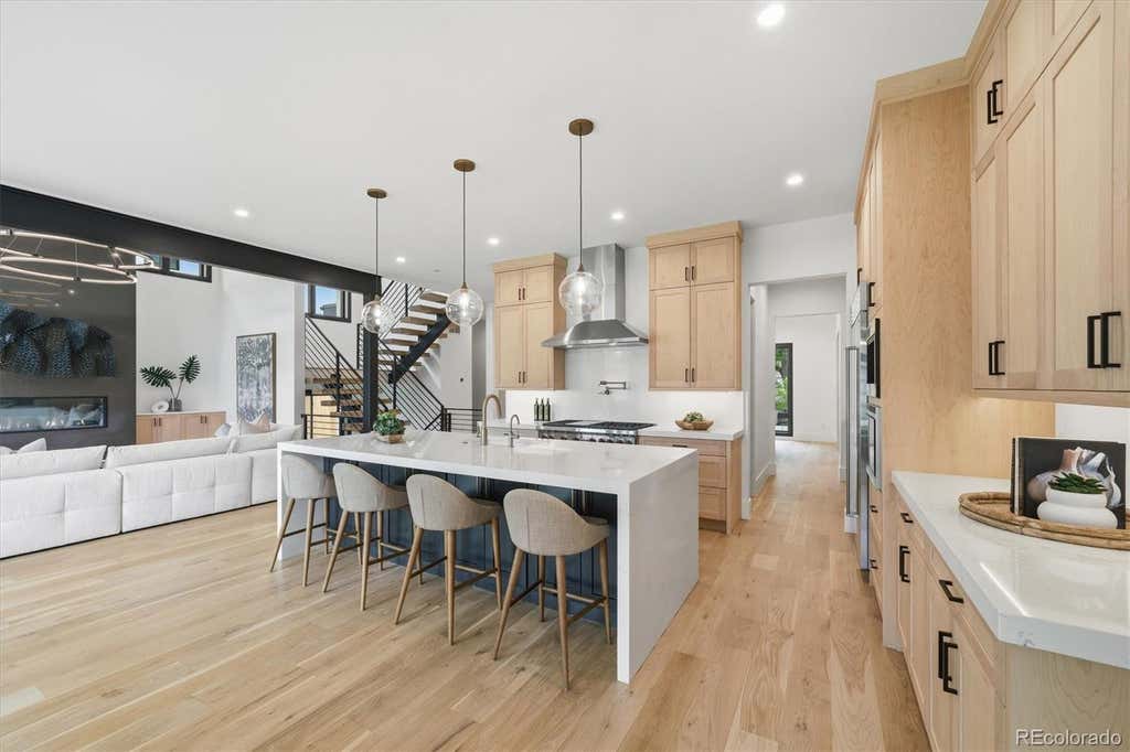 Photo of 2442 S Saint Paul Street, Denver, CO 80210 (MLS # 8237503)