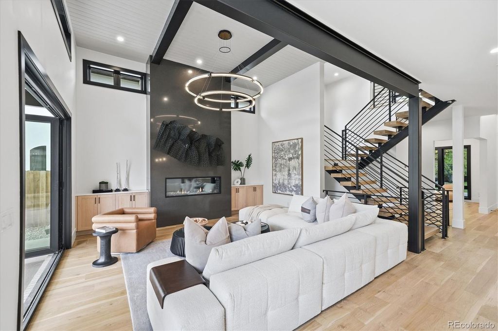 Photo of 2442 S Saint Paul Street, Denver, CO 80210 (MLS # 8237503)