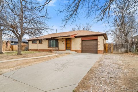 2228 Newark Street Aurora CO 80010