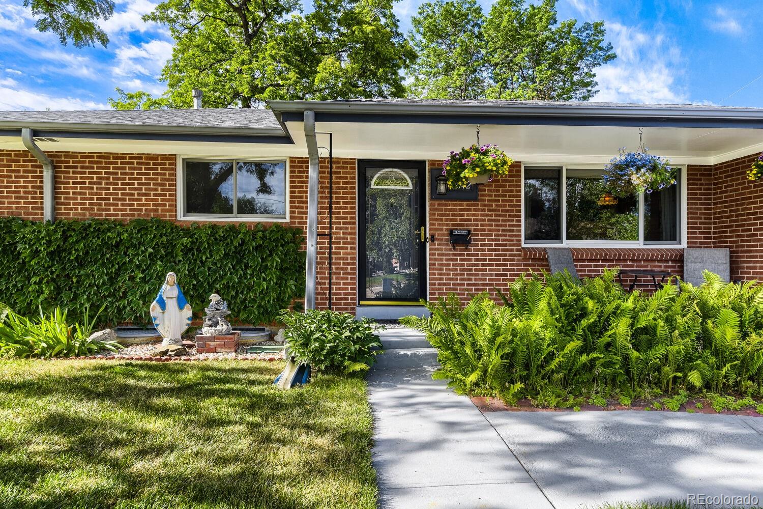 12142 W 60th Place