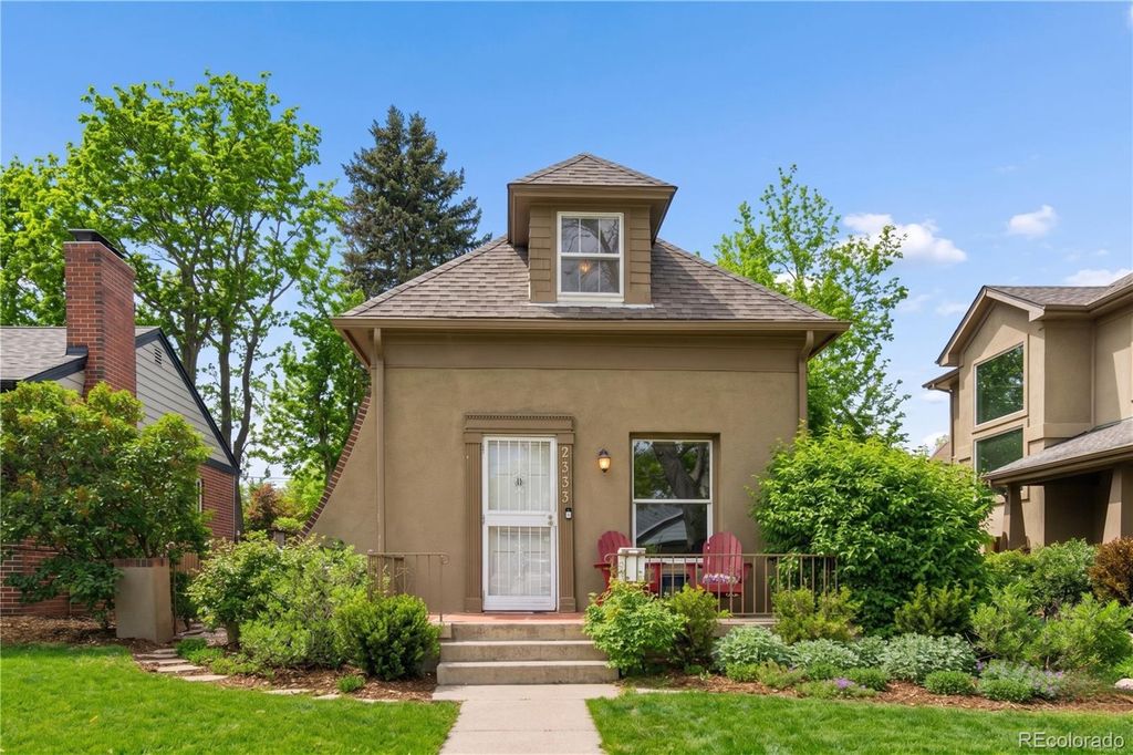 Photo of 2333 N Glencoe Street, Denver, CO 80207 (MLS # 3514432)