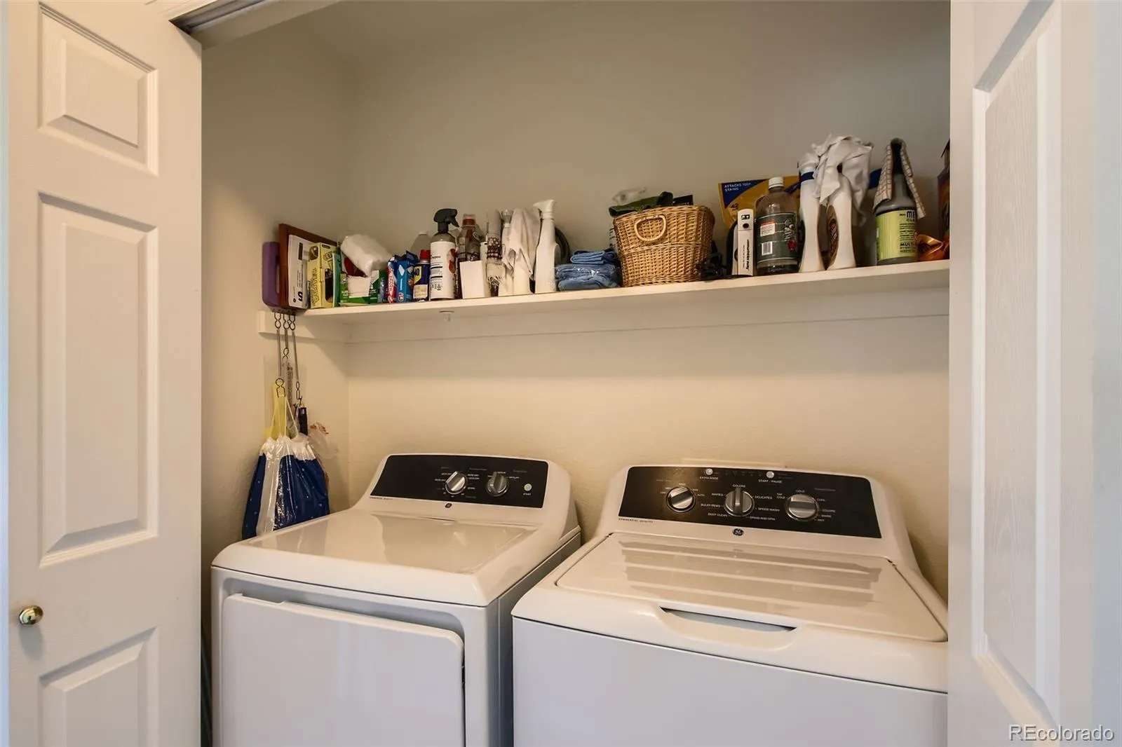 Arvada, Colorado 80403, United States, 2 Bedrooms Bedrooms, ,2 BathroomsBathrooms,Residential,Active,131137