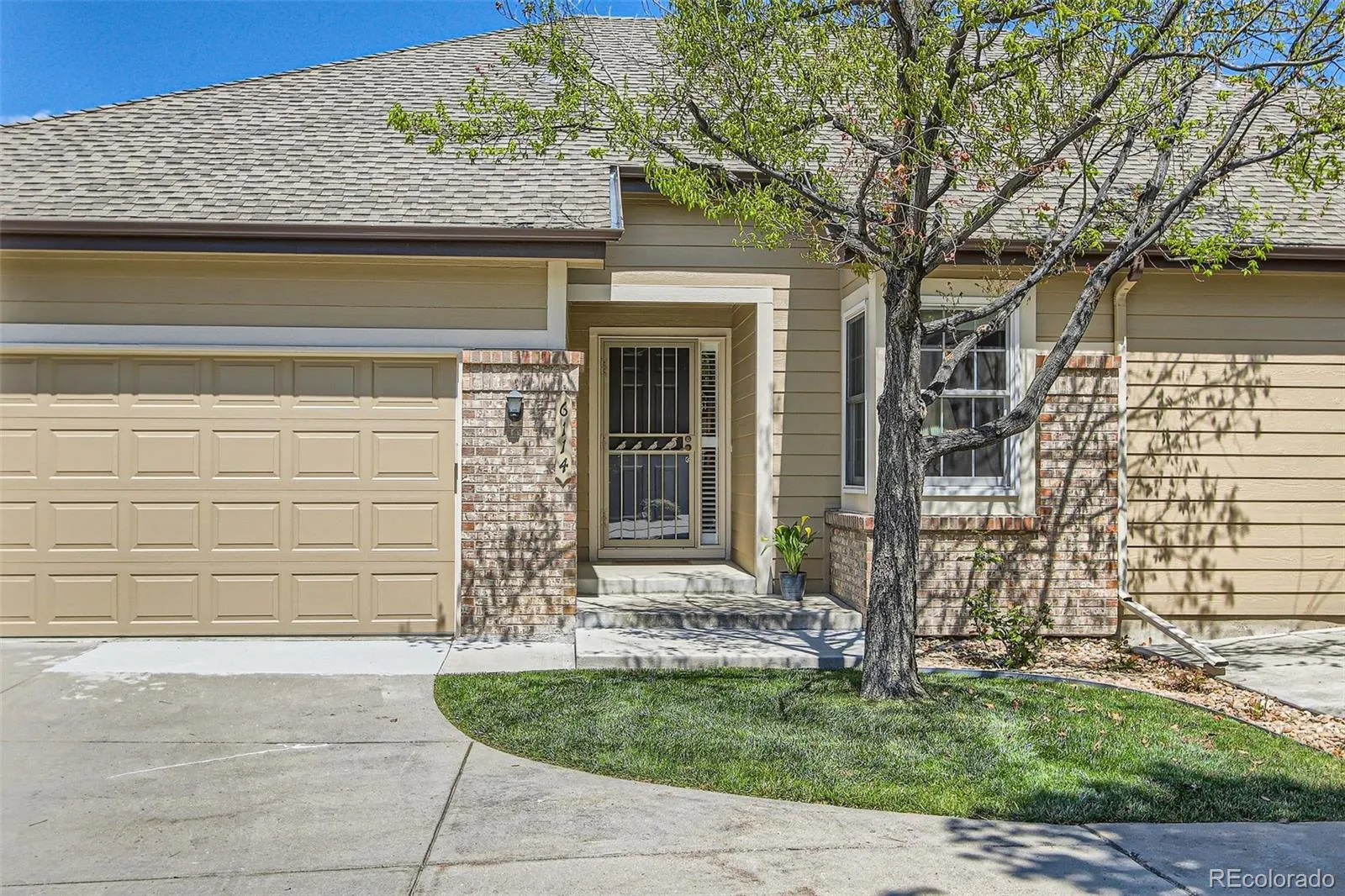 Arvada, Colorado 80403, United States, 2 Bedrooms Bedrooms, ,2 BathroomsBathrooms,Residential,Active,131137