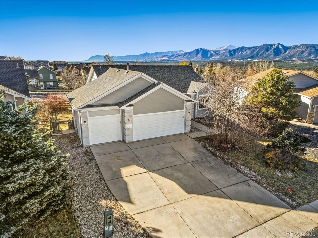Photo of 168 Old Creek Drive, Monument, CO 80132 (MLS # 8597268)