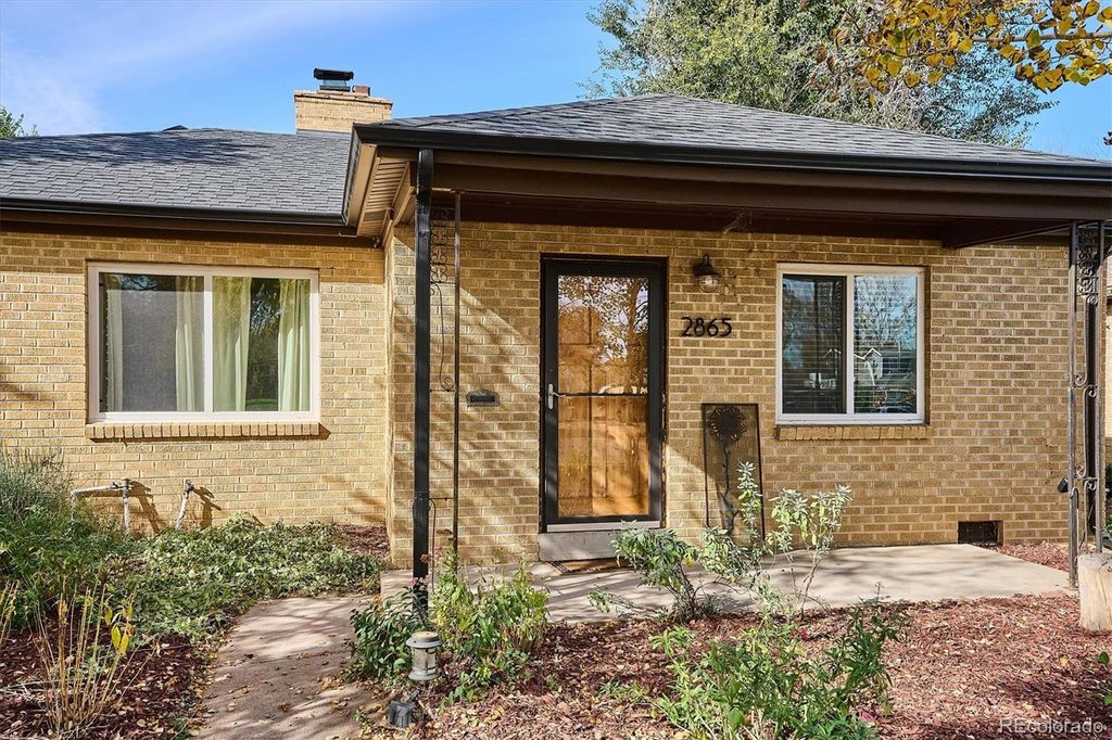 Photo of 2865 Oneida Street, Denver, CO 80207 (MLS # 2651715)