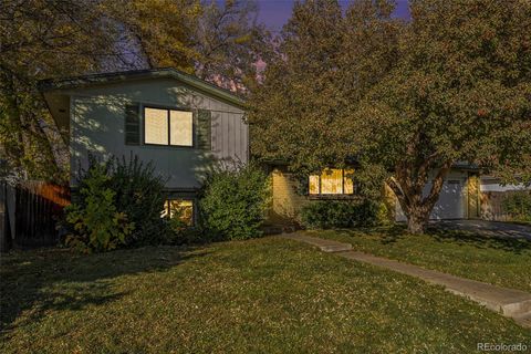 Photo of 11921 W 70th Place, Arvada, CO 80004 (MLS # 7973112)