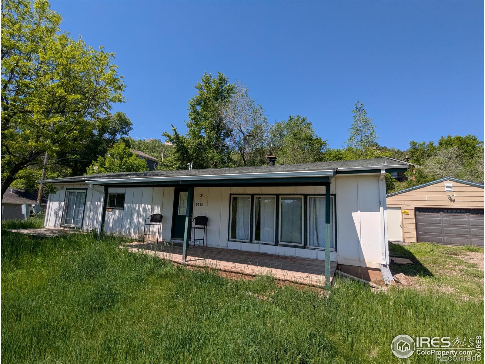 4809 Foothills Drive