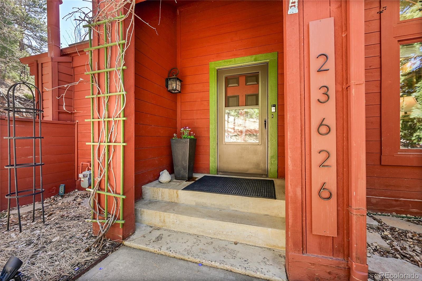 23626 Genesee Village Road