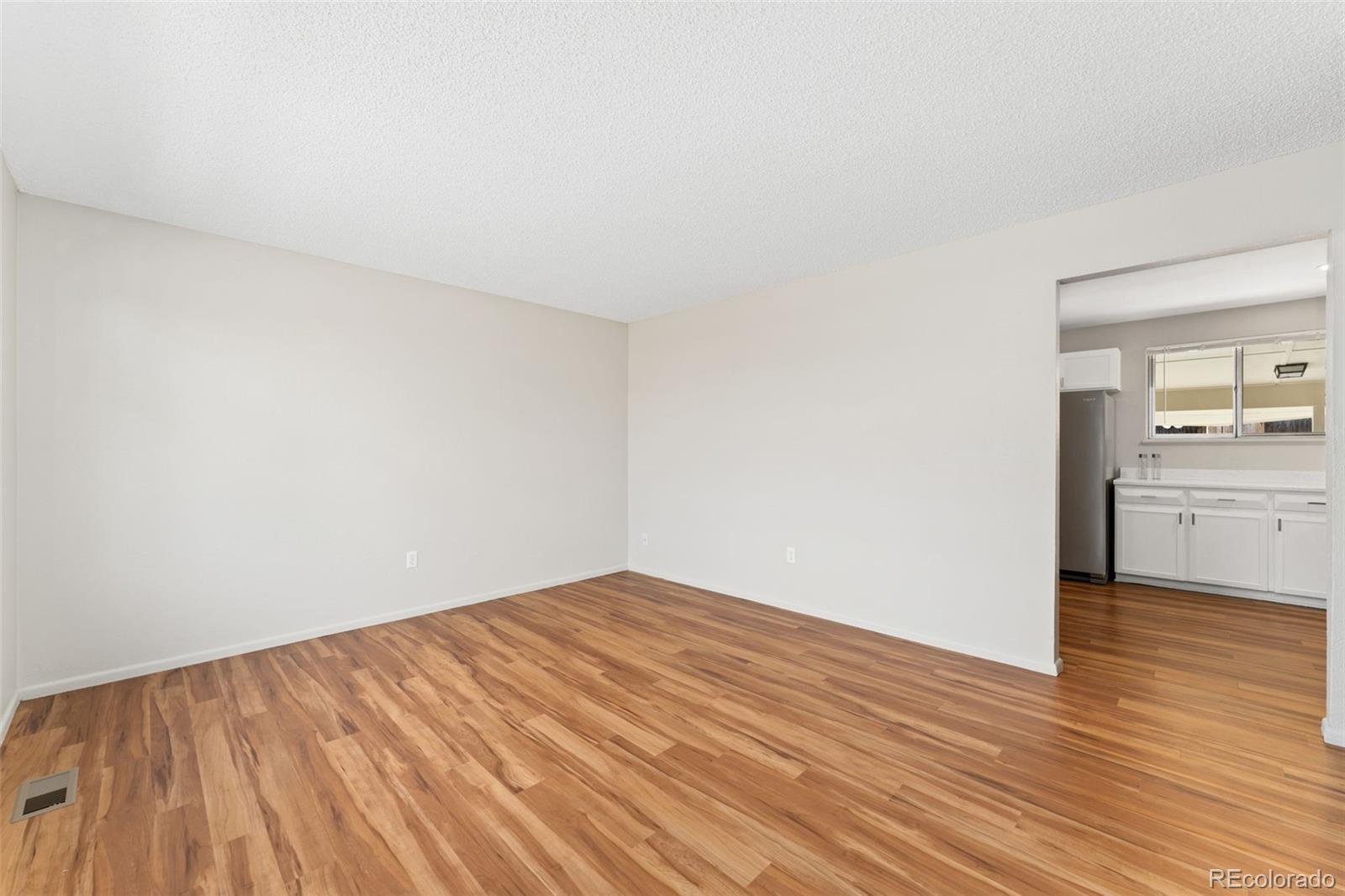 3082 S Laredo Circle