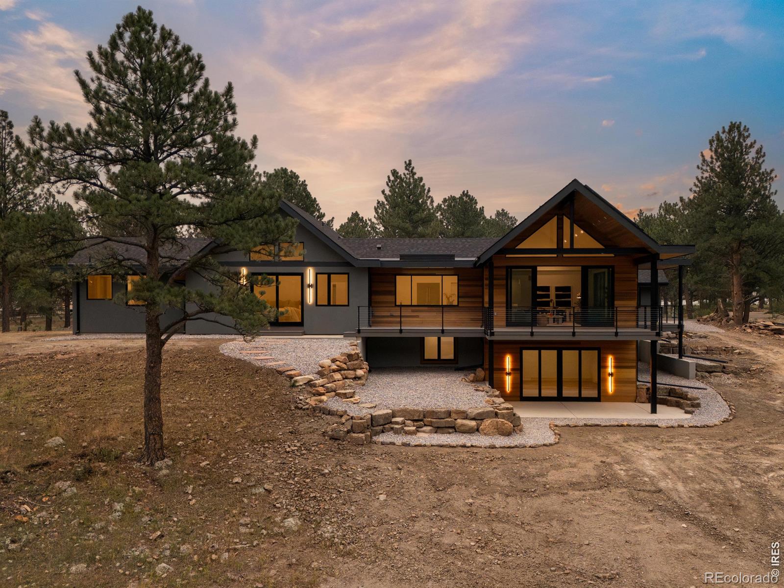 2709 S Lakeridge Trail