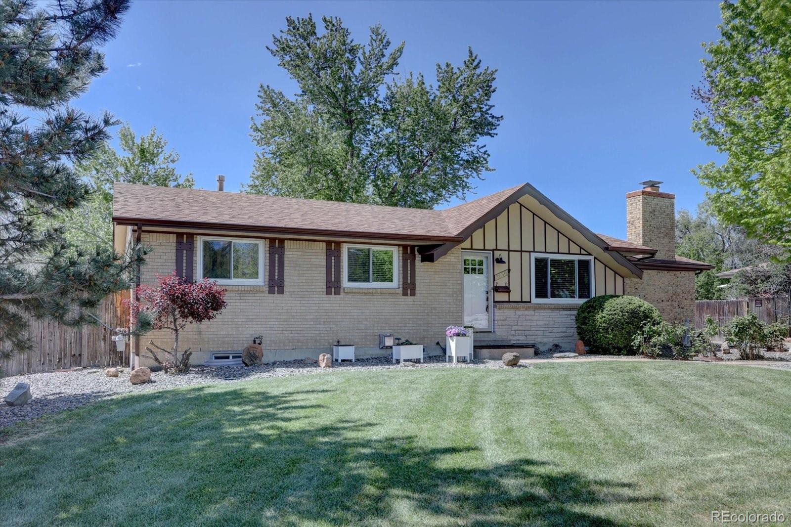 3630 W Saratoga Avenue